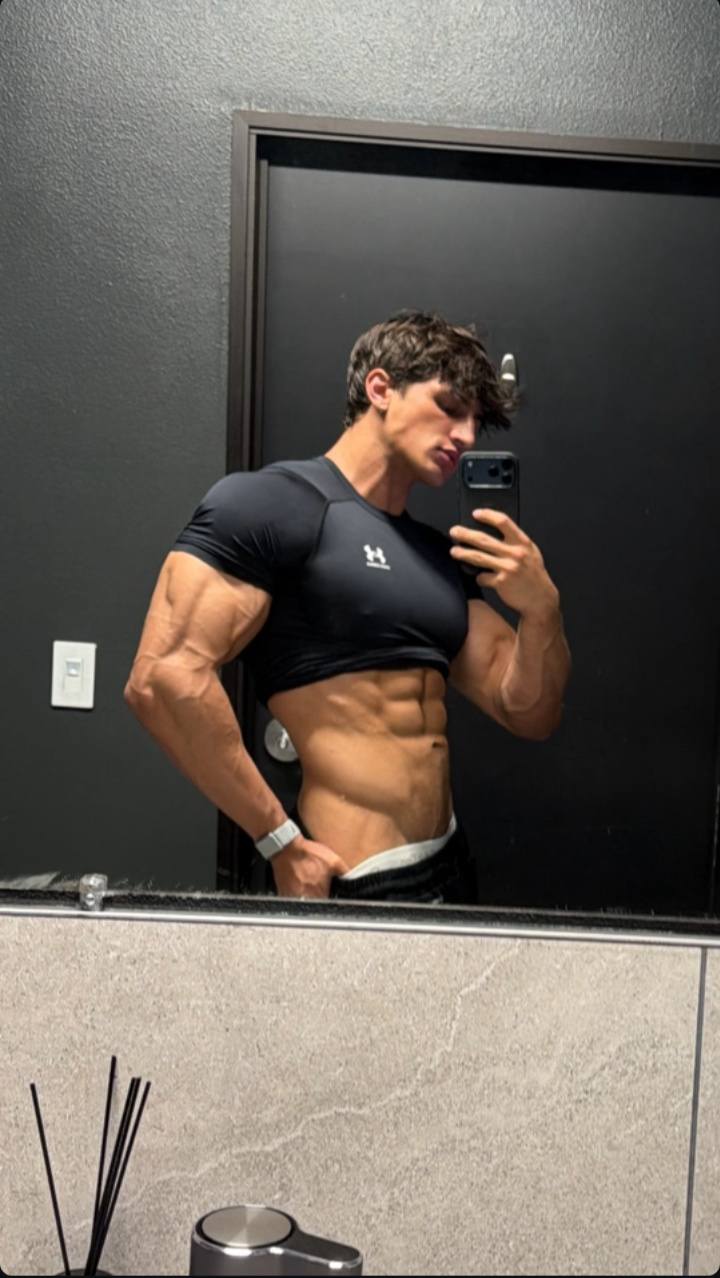 Hunter Davis