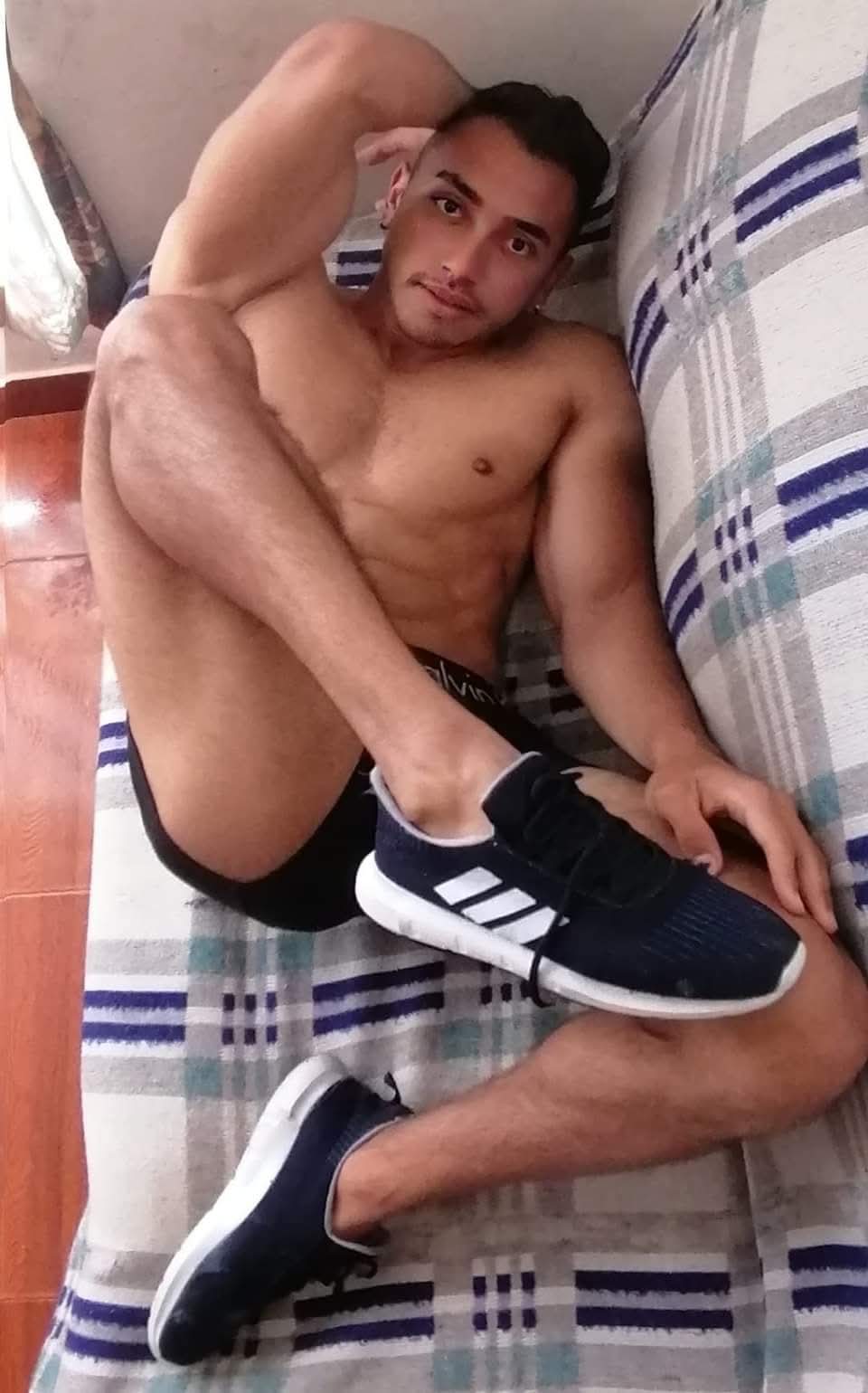 Gregory Fernandez: Lajang, Bogotá, dan Tubuh yang Tidak Meminta Maaf — cover image